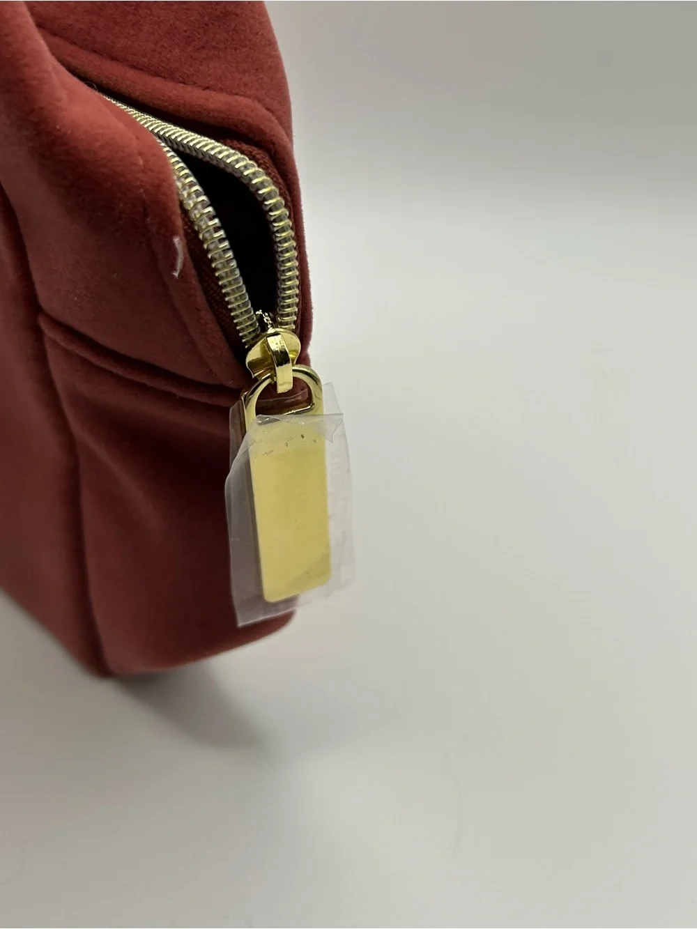 Dolce & Gabbana Red Velvet Cosmetic Bag with Zipper. New 8x5x3.